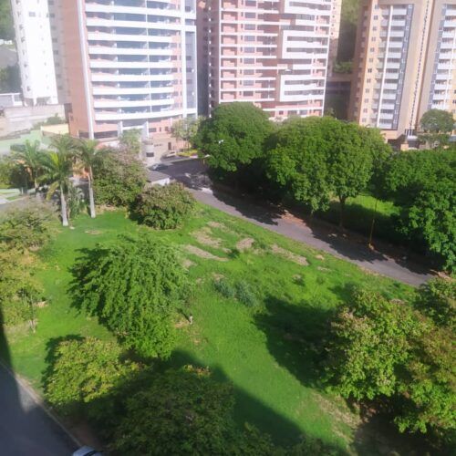 Apartamento en Venta en Res Frontier en La Trigaleña Valencia Edo Carabobo