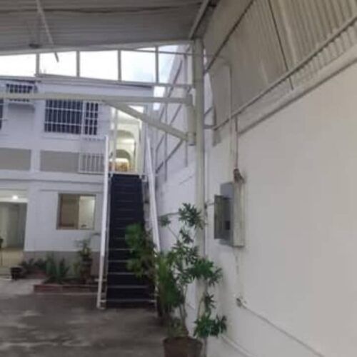 Casa con Galpón en Venta en Guacara Sector La Florida Edo Carabobo