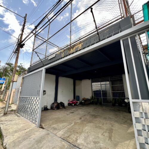 Casa en Venta de 3 niveles Urbanización La Pastora Av Anzoátegui con Av Cedeño Valencia Carabobo