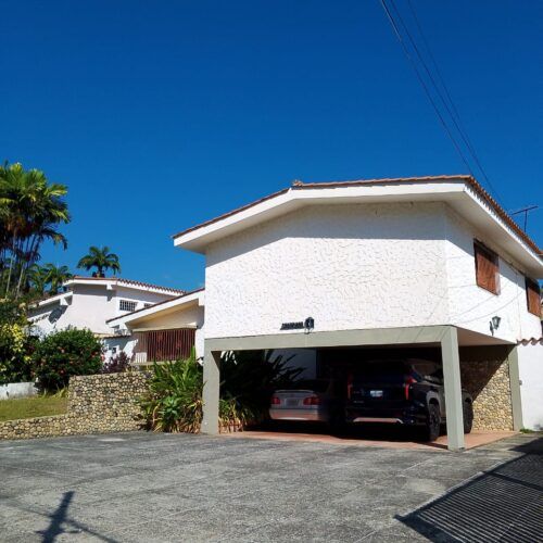 CASA EN VENTA EN LA URBANIZACIÓN GUAPARO – VALENCIA, CARABOBO
