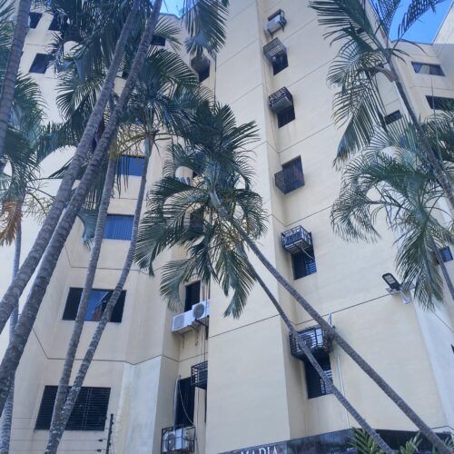 APARTAMENTO EN ALQUILER EN RESIDENCIAS MARIA NAGUANAGUA