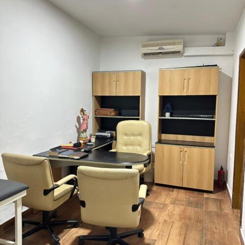 Consultorio Médico en Alquiler con baño privado en Clinica en el Viñedo Valencia