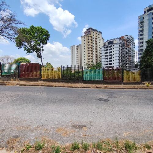 TERRENO RESIDENCIAL EN VENTA- CONJUNTO RESIDENCIAL EL BOSQUE, VALENCIA VENEZUELA