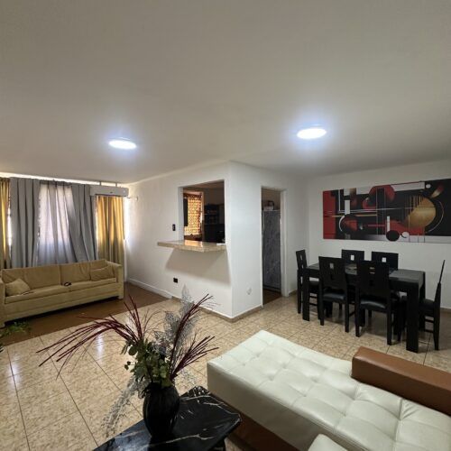 Apartamento en Venta en Mañongo Res Teresa Palma Real