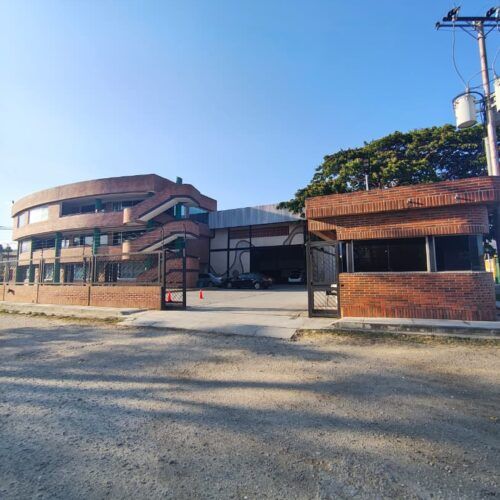 LOCAL COMERCIAL EN ALQUILER – C.C. ADALCA- SAN DIEGO CARABOBO