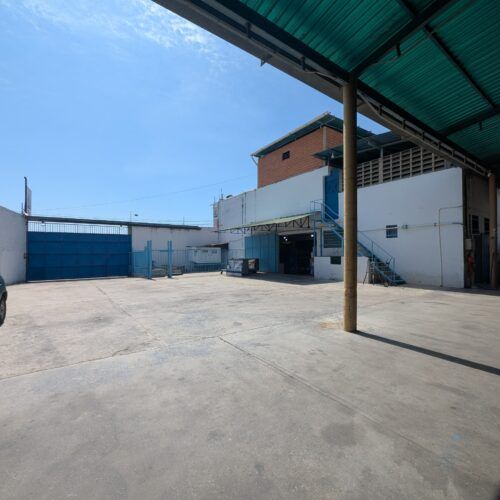 Venta de Galpón Comercial y Fondo de Comercio Tipo Ferretería Concretera en Guacara Edo Carabobo