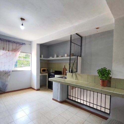 APARTAMENTO EN VENTA CON LOCALES COMERCIALES EN NAGUANAGUA