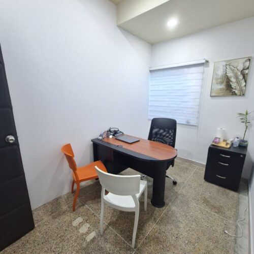 Consultorio Médico en Alquiler en Centro Médico en Urb el Viñedo Valencia