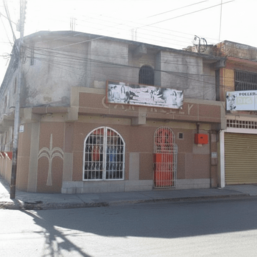 LOCAL COMERCIAL EN CASCO CENTRAL DE HIGUEROTE ESTADO MIRANDA