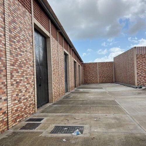 ALQUILER GALPONES 250MTS CIUDAD INDUSTRIAL MARCELO SANTOS TUCACAS FALCON VENEZUELA