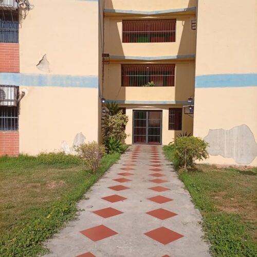 Apartamento en Alquiler Res Roraima Paraparal Los Guayos Edo Carabobo