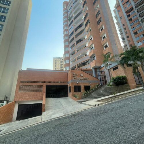 APARTAMENTO EN ALQUILER EN RESIDENCIAS PEGASO EL PARRAL VALENCIA EDO CARABOBO