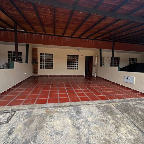 En Alquiler Town house en el Pueblo de San Diego Conjunto Residencial Los Tamarindos San Diego Carabobo