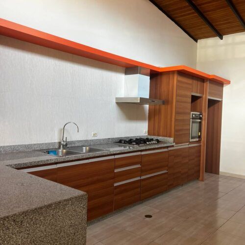 En alquiler Casa en Conjunto Residencia  Residencias  Valle de Oro San Diego Carabobo