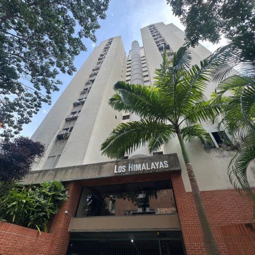 Apartamento en Venta en Urbanización El Bosque, Residencias Los Himalayas, Valencia Edo. Carabobo