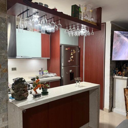 Apartamento en Residencias Valle Topacio, San Diego – Estado Carabobo.
