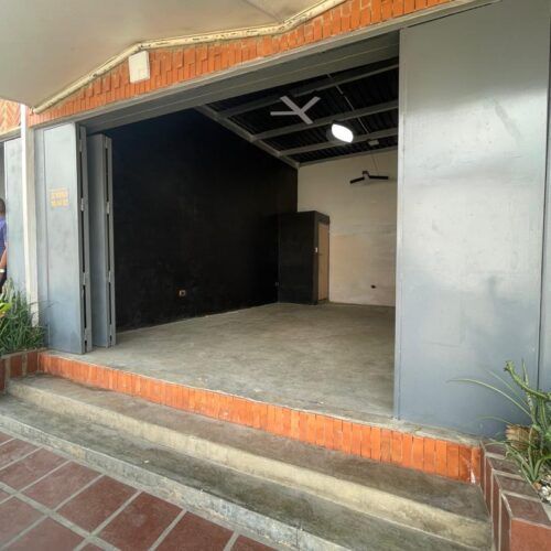 LOCAL COMERCIAL EN ALQUILER EN SECTOR LA CANDELARIA 27 M2 VALENCIA ESTADO CARABOBO VENEZUELA