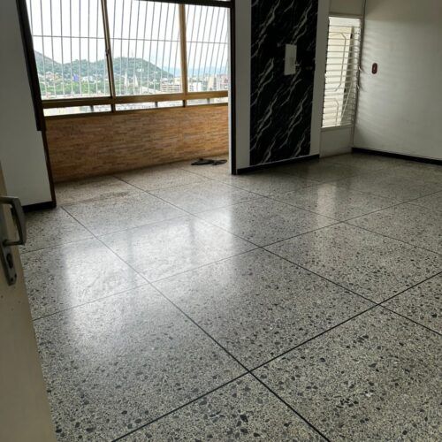 Apartamento en Venta en Res. Editor a Media Cuadra de Av Bolivar Norte Valencia Carabobo