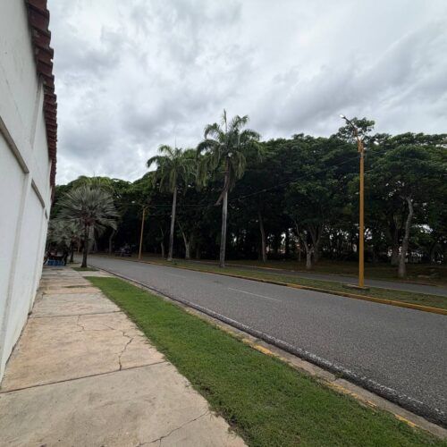 CASA A REMODELAR EN VENTA EN LA VIÑA VALENCIA ESTADO CARABOBO