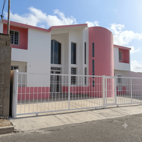 CASA EN VENTA O ALQUILER EN El SECTOR CUJICANA PUNTO FIJO ESTADO FALCON
