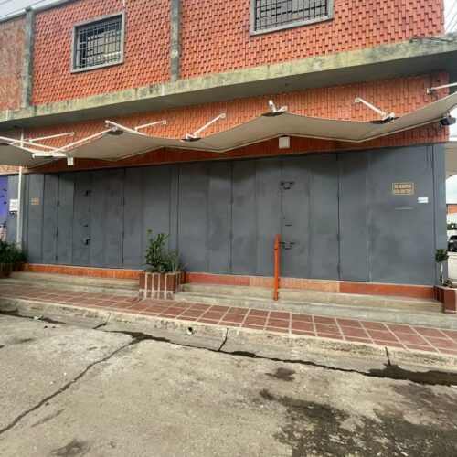 LOCAL COMERCIAL EN ALQUILER DE 27MTS SECTOR CANDELARIA VALENCIA ESTADO CARABOBO VENEZUELA