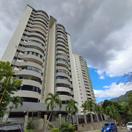 APARTAMENTO EN VENTA UBICADO EN URBAIZACION LAS CHIMENEAS EDIFICIO SAN ADRES Vll VALENCIA