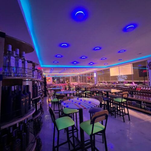 Edificio Comercial con Fondo de Comercio Discoteca, Lounge Bar y Bodegón en Venta en Valencia