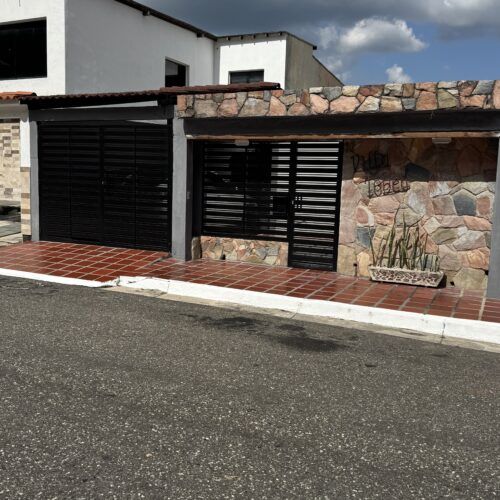 Casa en Urbanización Lomas de la Esmeralda San Diego Carabobo