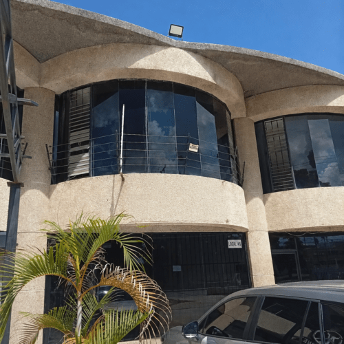 Local en Venta Centro Comercial e Industrial Paraparal
